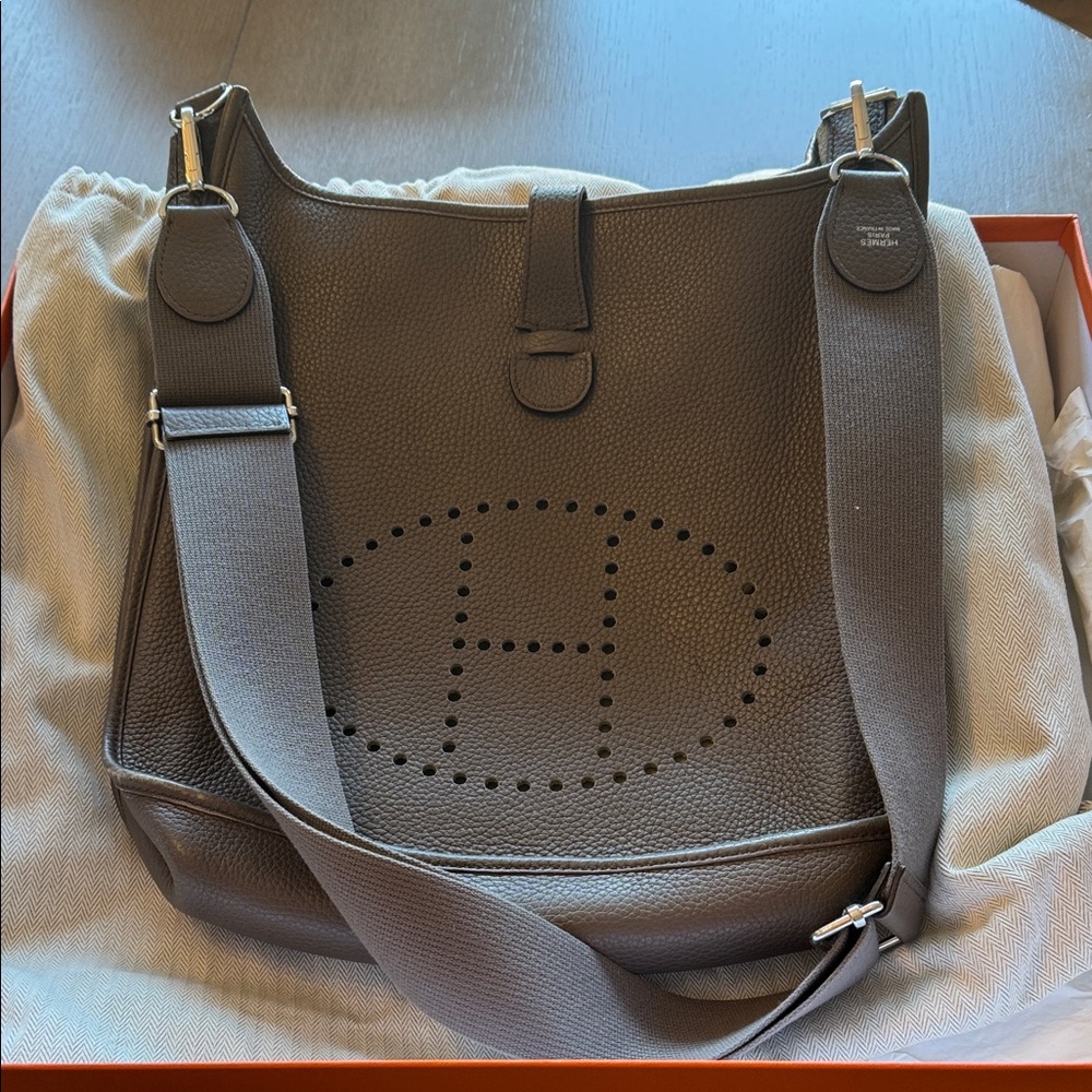 Hermes Evelyne 33 Taurillion Clemence Bag